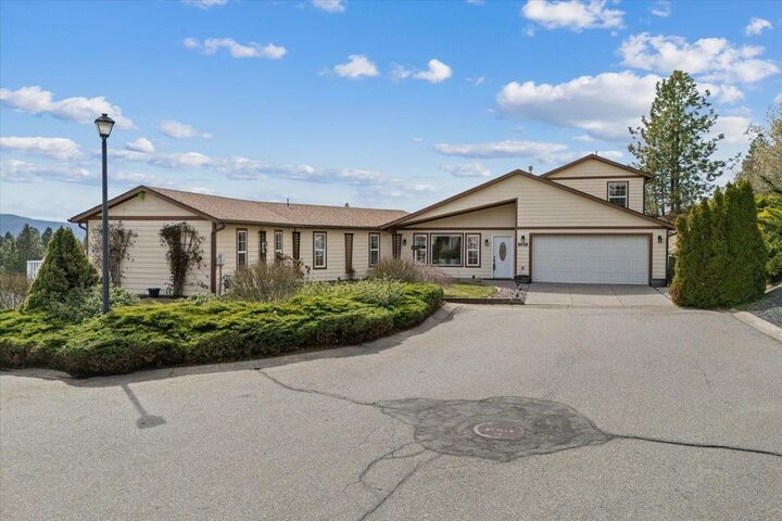 8626 E Sugar Pine Ln  Spokane WA 99217 photo
