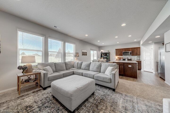 Property Photo:  1010 S Bannen Rd  WA 99037 