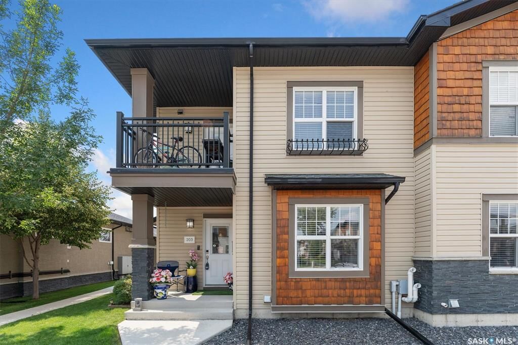 Property Photo:  1015 Patrick Crescent 203  SK S7W 0M1 