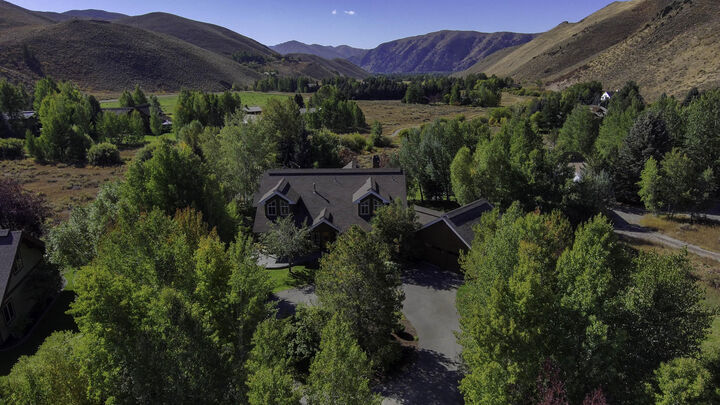 Property Photo: 109 Geronimo Dr ID 83333
