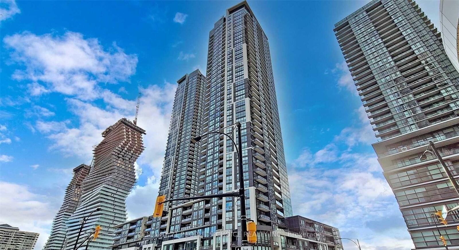 Property Photo:  510 Curran Place 505  ON L5B 0J4 
