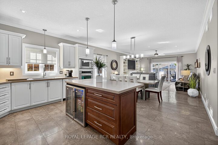 Property Photo: 21 Corvinelli Drive ON L1M 0G7