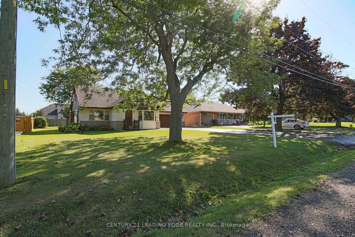 Property Photo:  121 Northview Avenue  ON L1N 2G8 