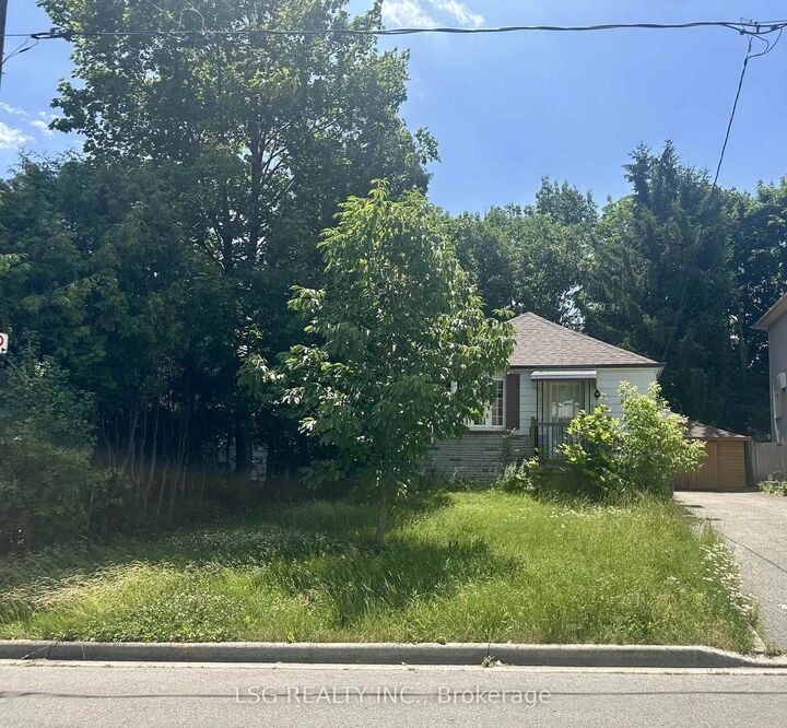 Photo de la propriété: 107 Elmhurst Avenue ON M2N 1R7