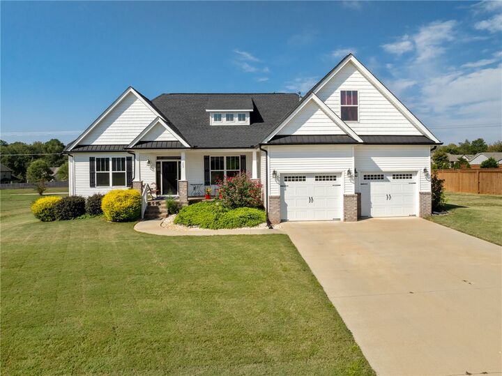Property Photo:  205 Barnstead Court  SC 29673 