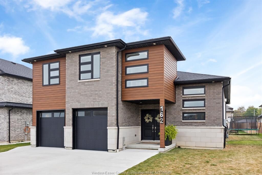 Property Photo:  162 Summer  ON N8L 0G9 