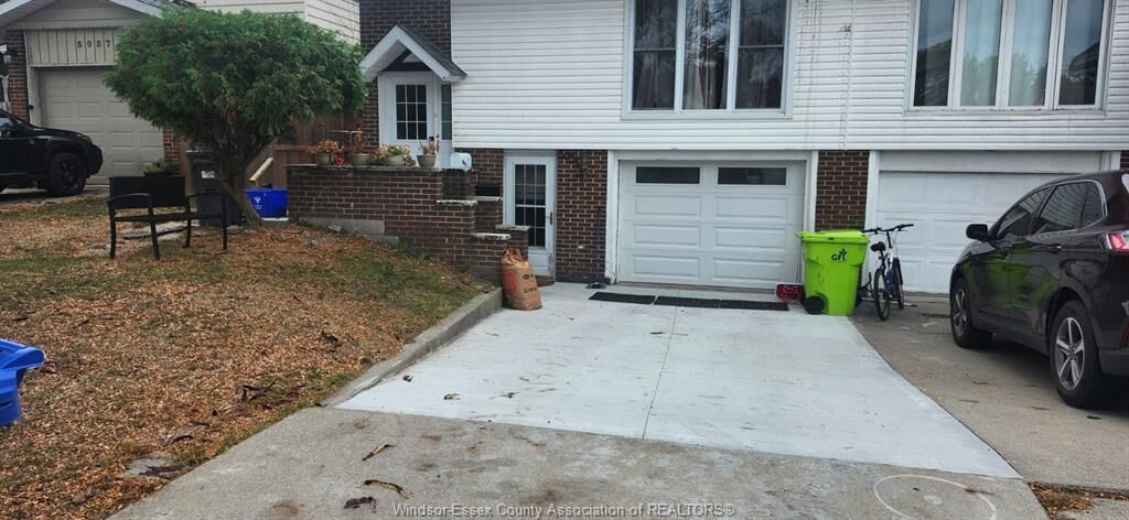 Property Photo: 3033 Brimley Drive ON N8R 1L9