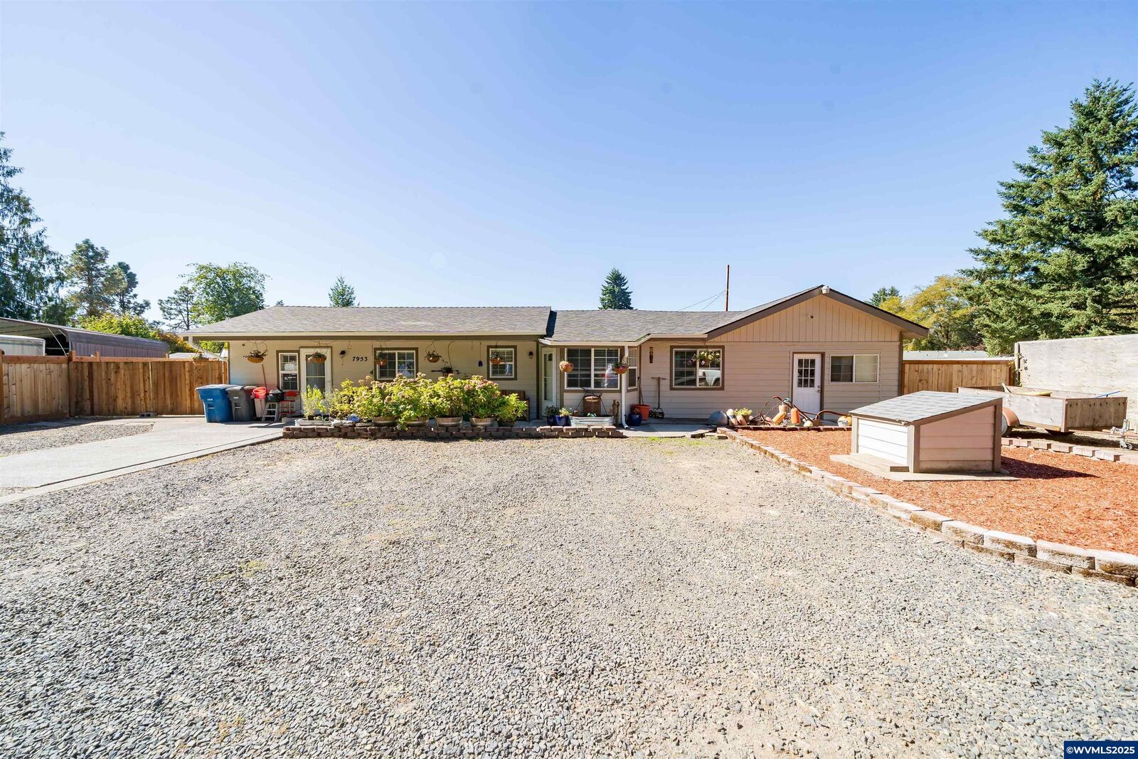 Property Photo:  7953 Baker Ln SE  OR 97325 