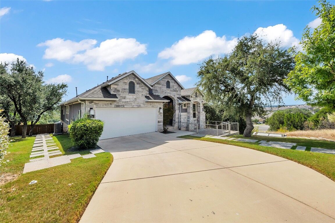 Property Photo:  221 Cibolo Ridge Drive Drive  TX 78628 
