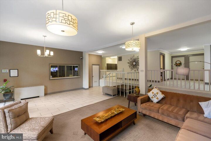 Property Photo:  200 N Maple Avenue 416  VA 22046 