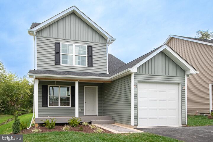 Property Photo: 709 Ross St VA 22601