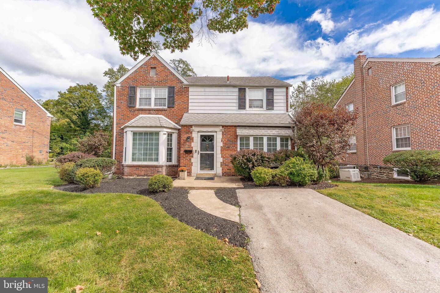 Property Photo: 1807 Earlington Road PA 19083