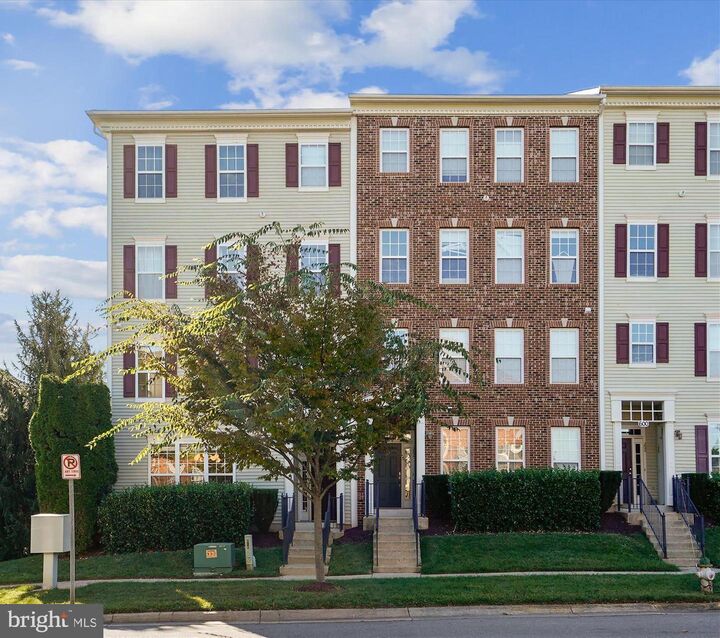 Property Photo: 604 Highland Ridge Avenue 100 MD 20878