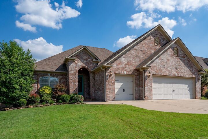 Property Photo:  1060 Georgetown Drive  AR 72034 