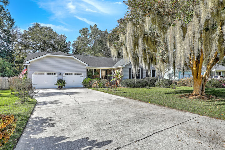 Property Photo:  106 Mulberry Hill  SC 29485 