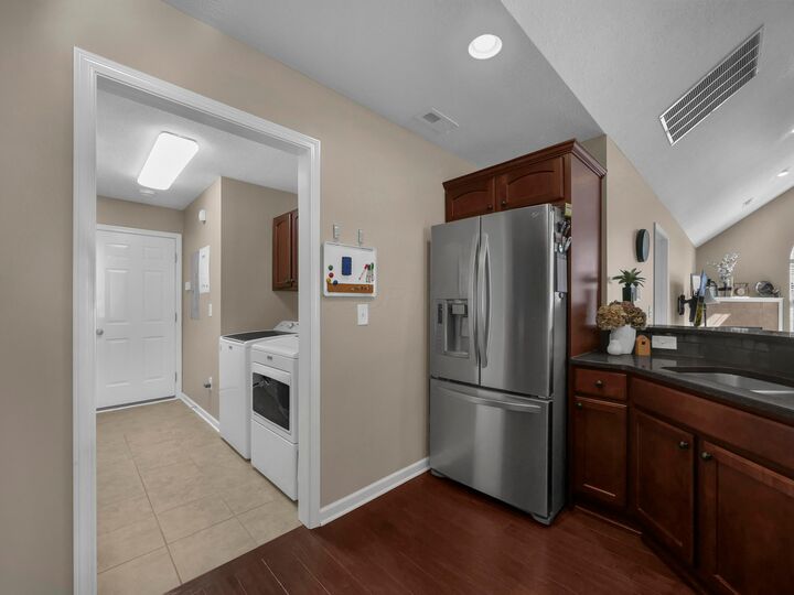 Property Photo:  4813 Ashleigh Drive  OH 43016 