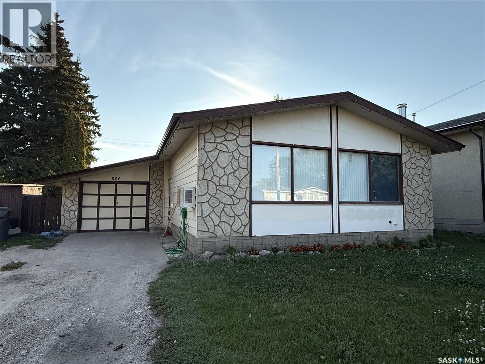 Property Photo: 806 Centre Street SK S9X 1G3