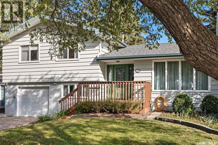 515 Garrison Crescent  Saskatoon SK S7H 2Z9 photo