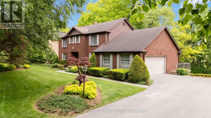 Photo de la propriété: 41 Hampton Crescent ON N6H 2N7