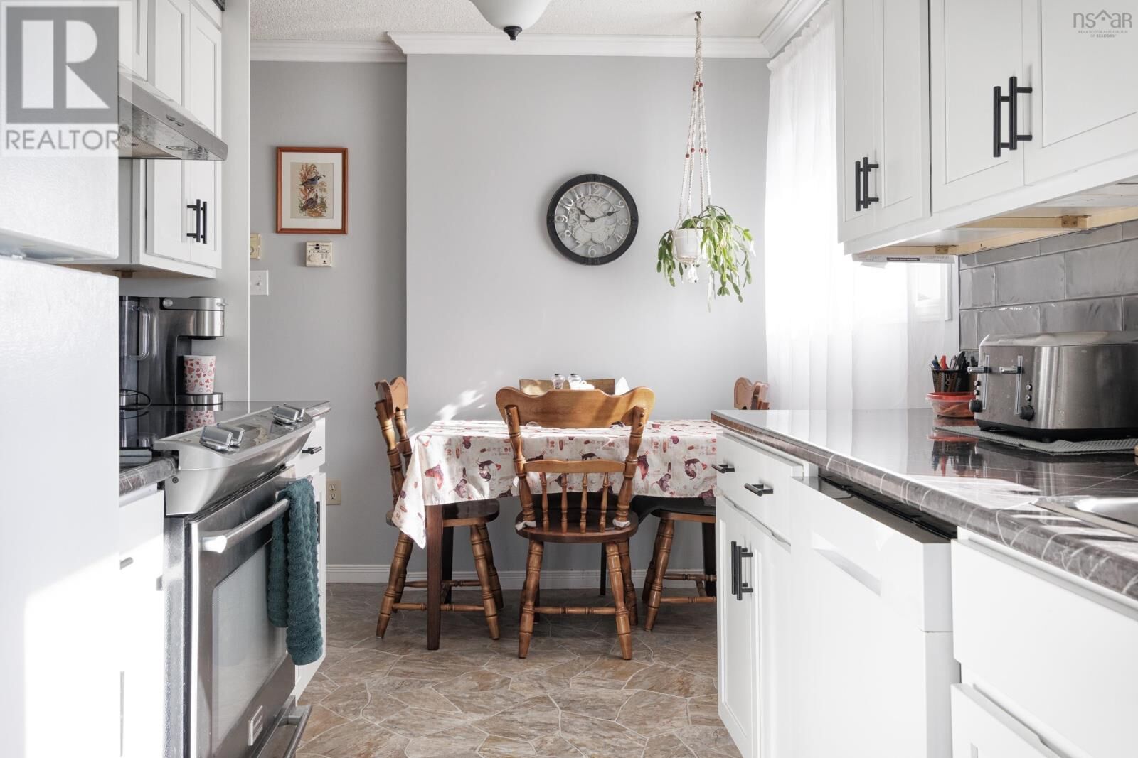 Property Photo:  2 Menlow Court  NS B6L 6L9 
