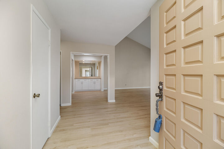 Property Photo:  314 S Sierra Madre S  CA 92260 