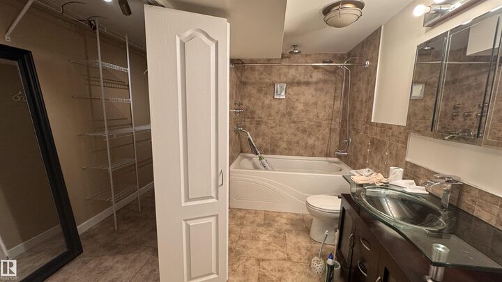11022 160A Street NW  Edmonton AB T5P 3G7 photo