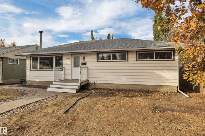 11022 160A Street NW  Edmonton AB T5P 3G7 photo