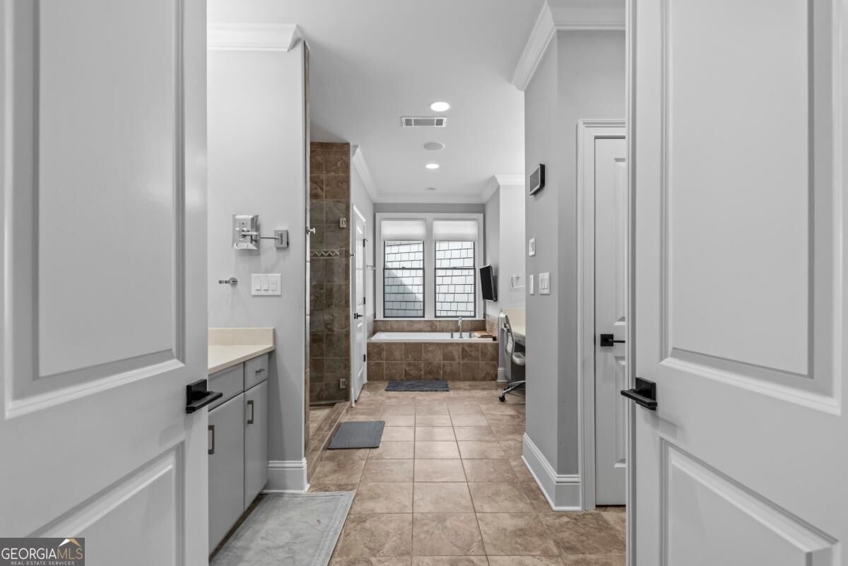 Property Photo:  1051 Armors Ford  GA 30642 