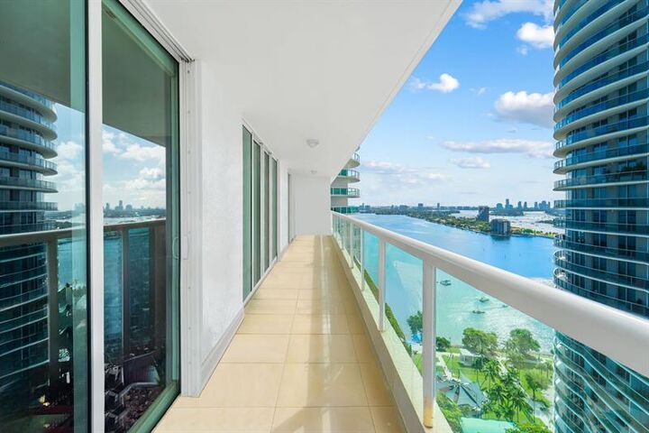 Property Photo: 1800 N Bayshore Dr 2914 FL 33132