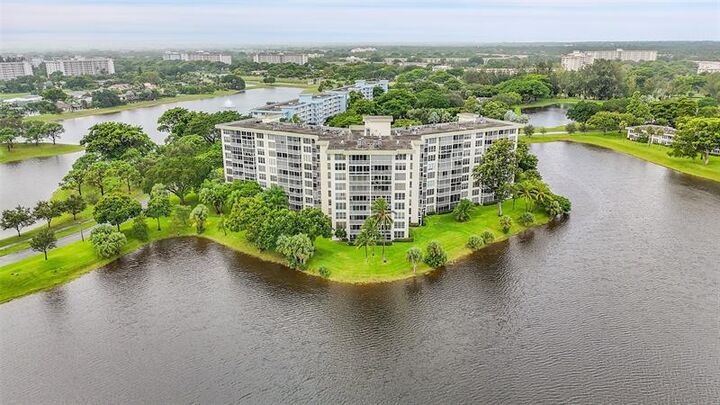 3051 N Course Dr 601  Pompano Beach FL 33069 photo