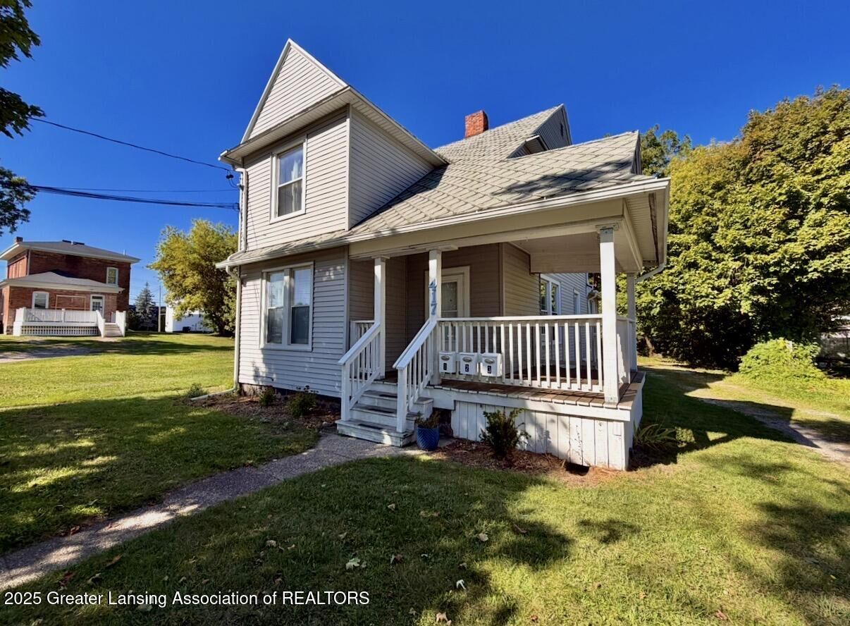 Property Photo:  417 Liberty Street  MI 48906 