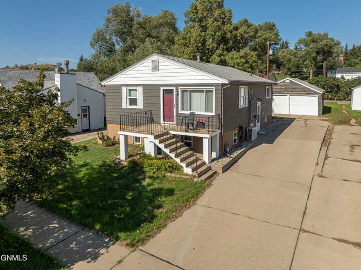 1204 1st Street NE  Mandan ND 58554 photo