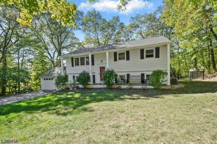 Property Photo: 2 Sheeprock Rd NJ 07405
