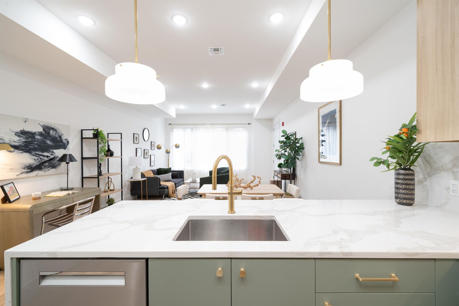 Property Photo:  100 Webster Ave 1  NJ 07307