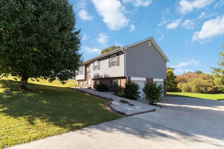 Property Photo:  95 Alder Court  KY 40744