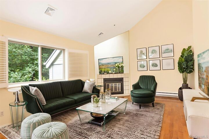 Property Photo:  1001 Hunters Run  NY 10522 