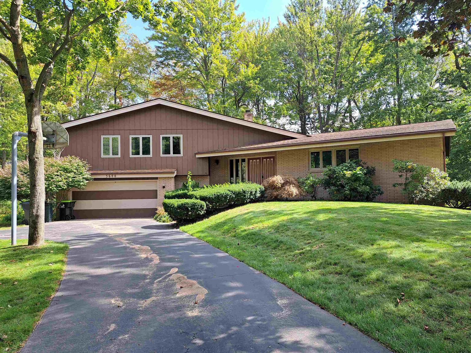 Property Photo:  5600 Evergreen  MI 48642 
