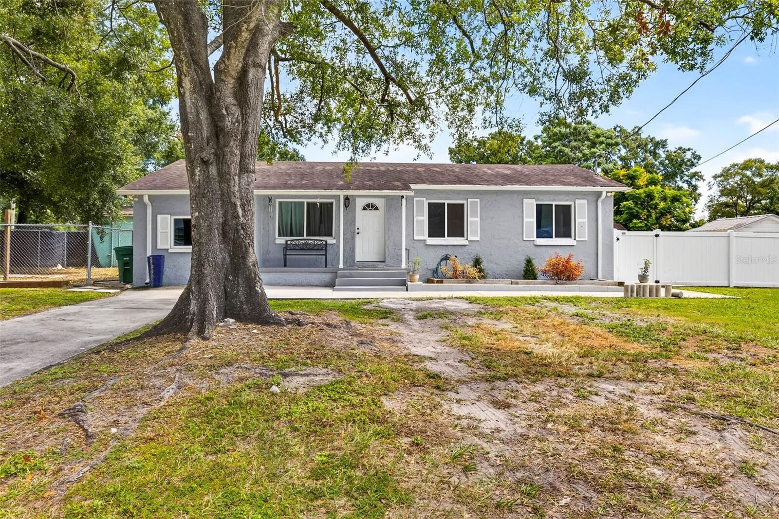 Property Photo: 10111 N 17th Street FL 33612