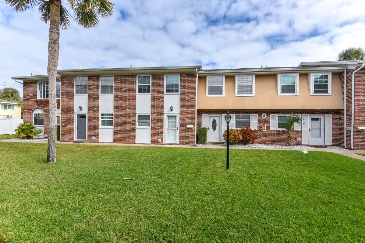 Property Photo: 2200 S Palmetto Avenue B040 FL 32119