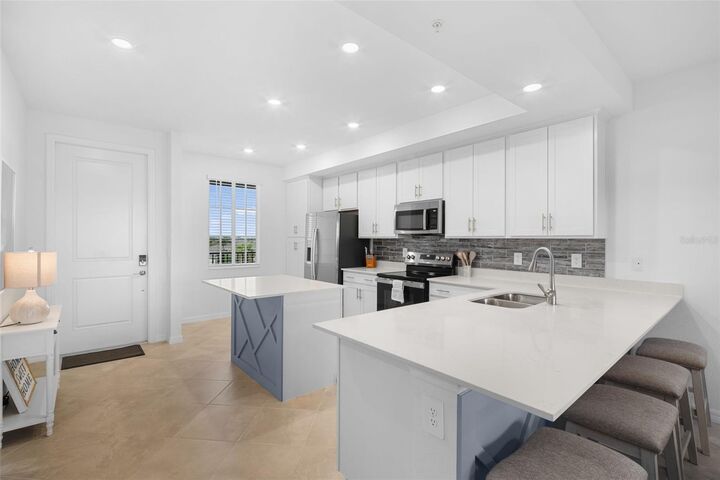 Property Photo: 12320 Wellen Golf Street 304 FL 34293