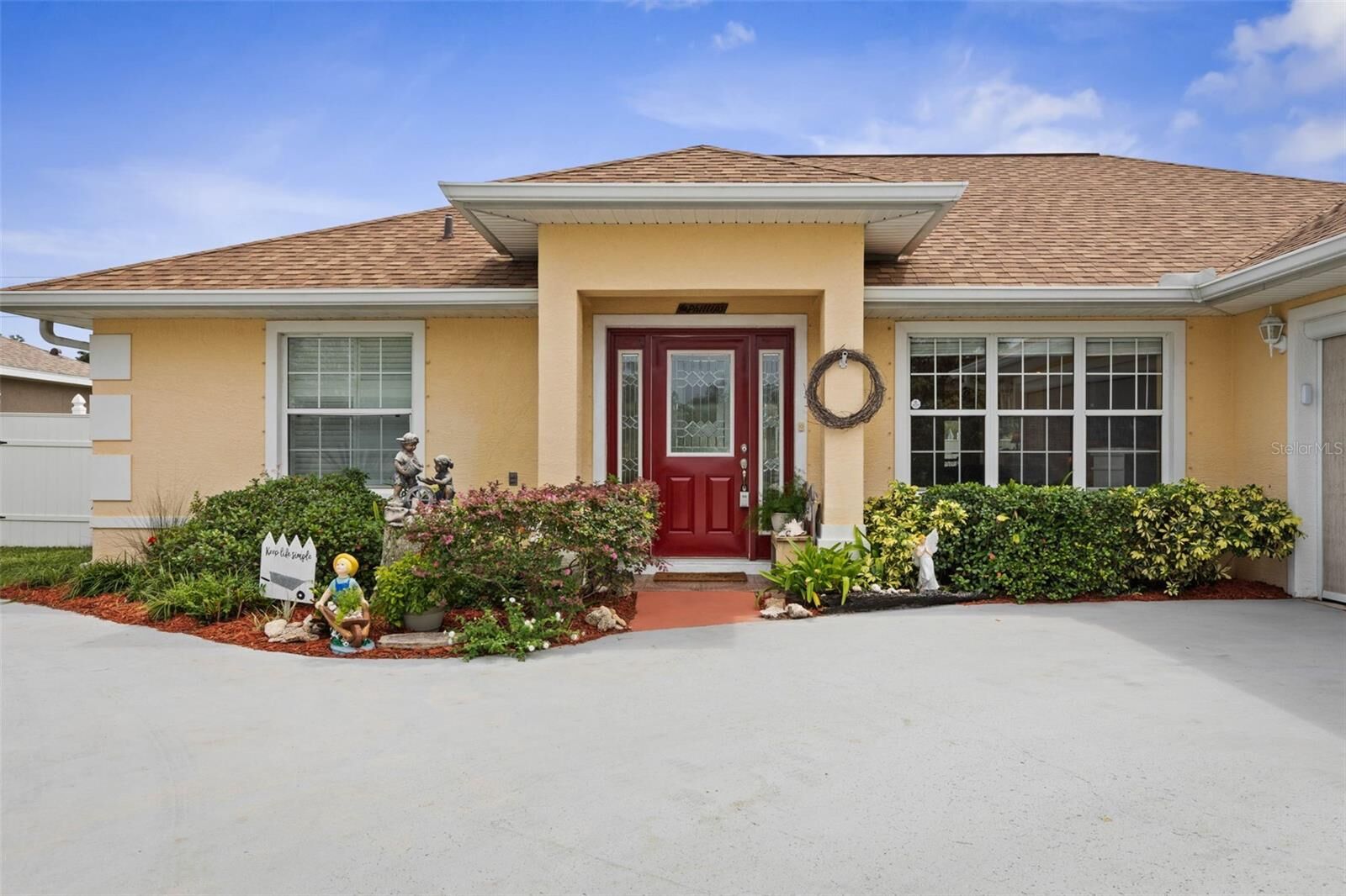 Property Photo: 56 Louisville Drive FL 32137