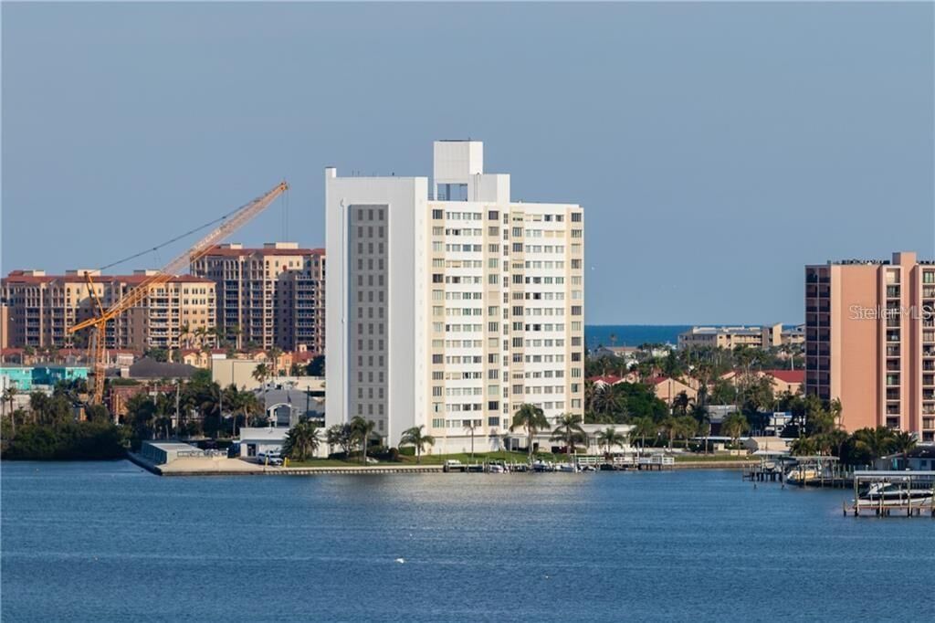 Property Photo:  31 Island Way 408  FL 33767 