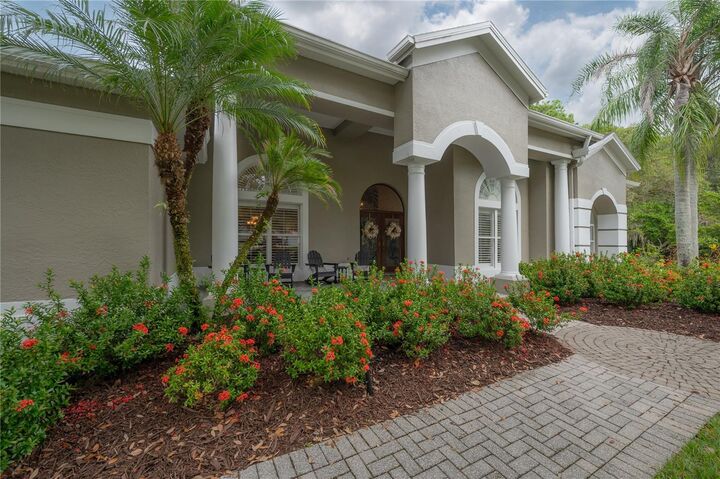 Property Photo:  15801 Dawson Ridge Drive  FL 33647
