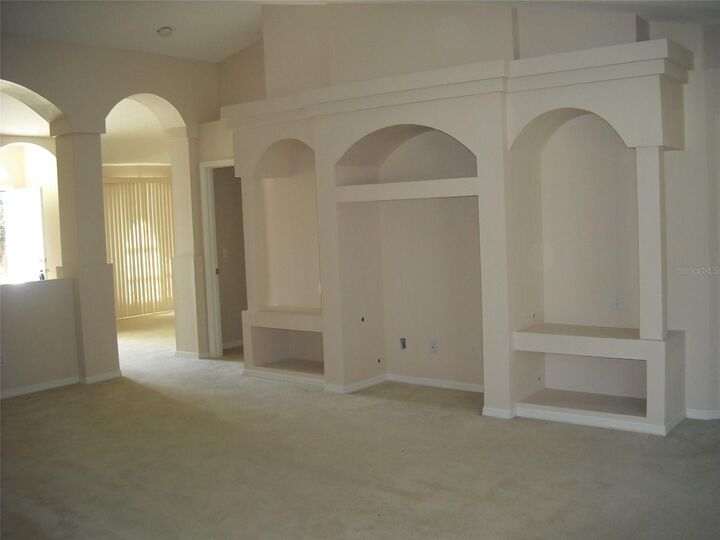 Property Photo: 9724 Mary Robin Drive FL 33569