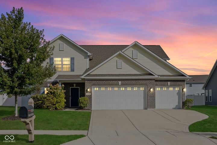 9308 Foudray Circle N  Avon IN 46123 photo