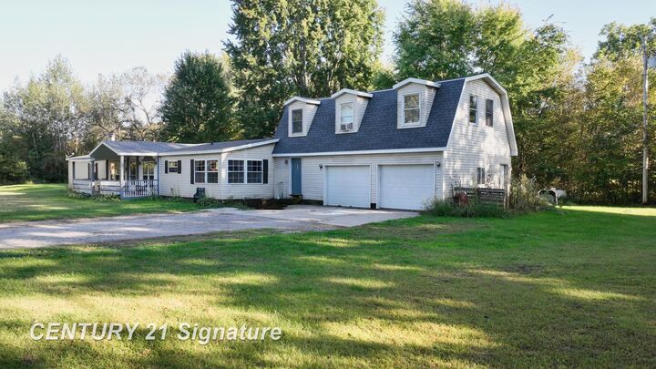 Property Photo:  6487 Troland Court  MI 48433 