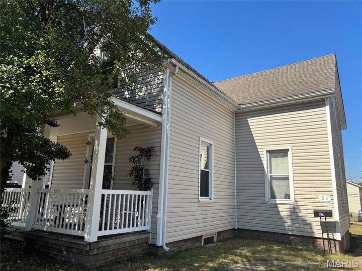 Property Photo:  21 N 17th Street  IL 62226 