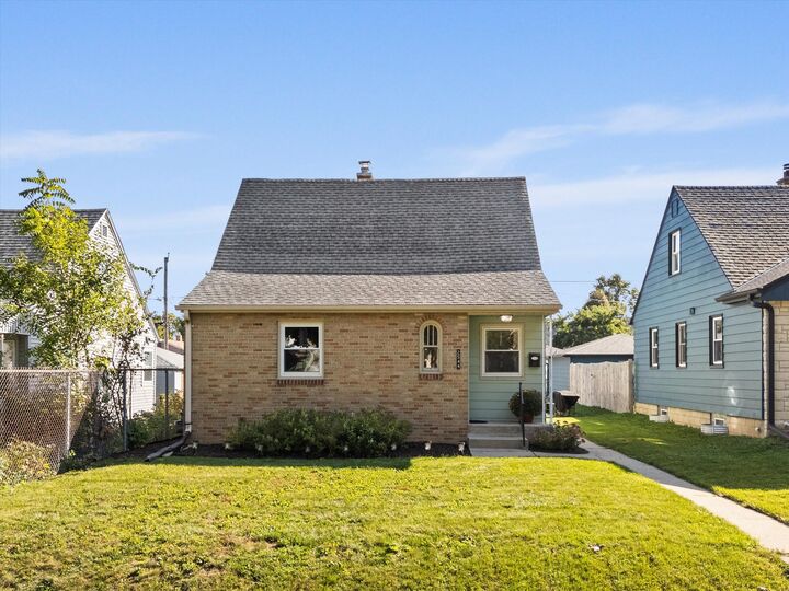 Property Photo:  2544 S 71st St  WI 53219 