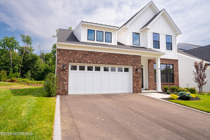 Property Photo:  15 Ashlynn Court  NJ 07726 