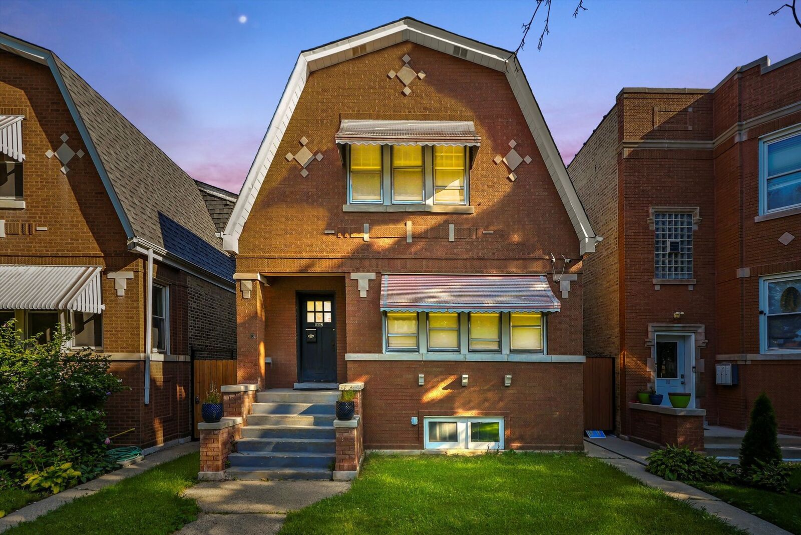 Property Photo: 5108 W Wrightwood Avenue IL 60639